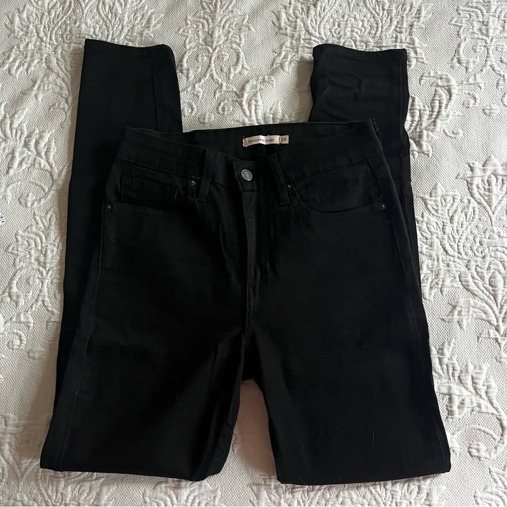 Levi’s 721 High Rise Skinny Jean 28